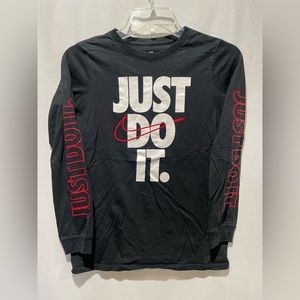 Youth Medium Nike Longsleeve tee